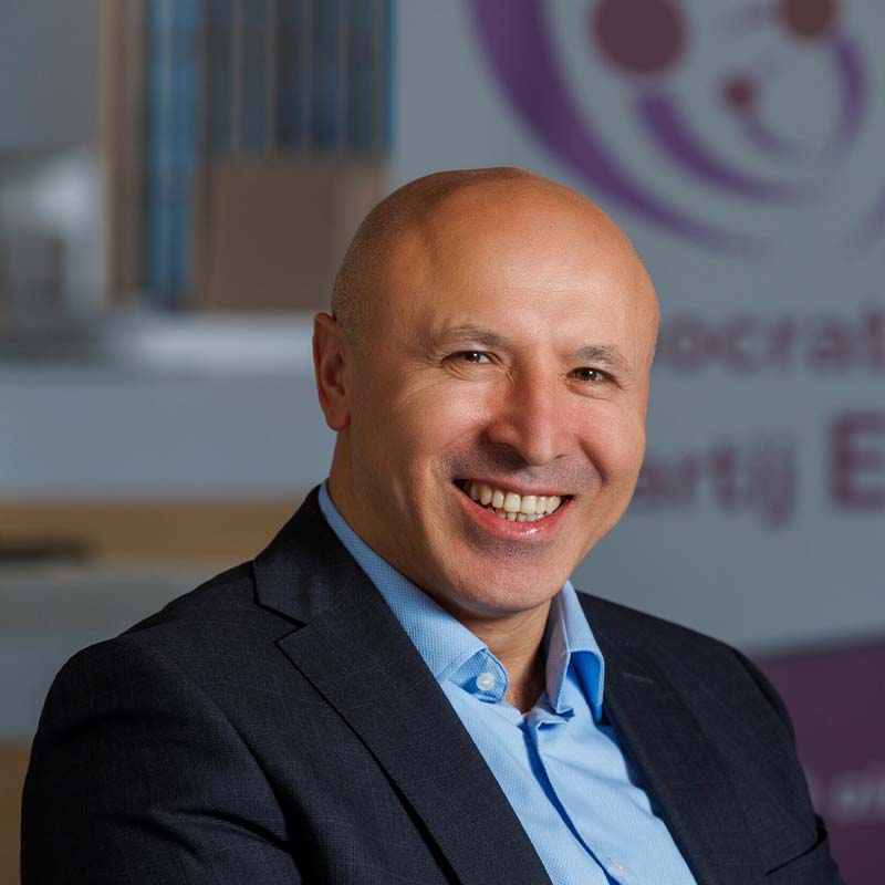 Raşi Görgülü - Democratische Partij Ede